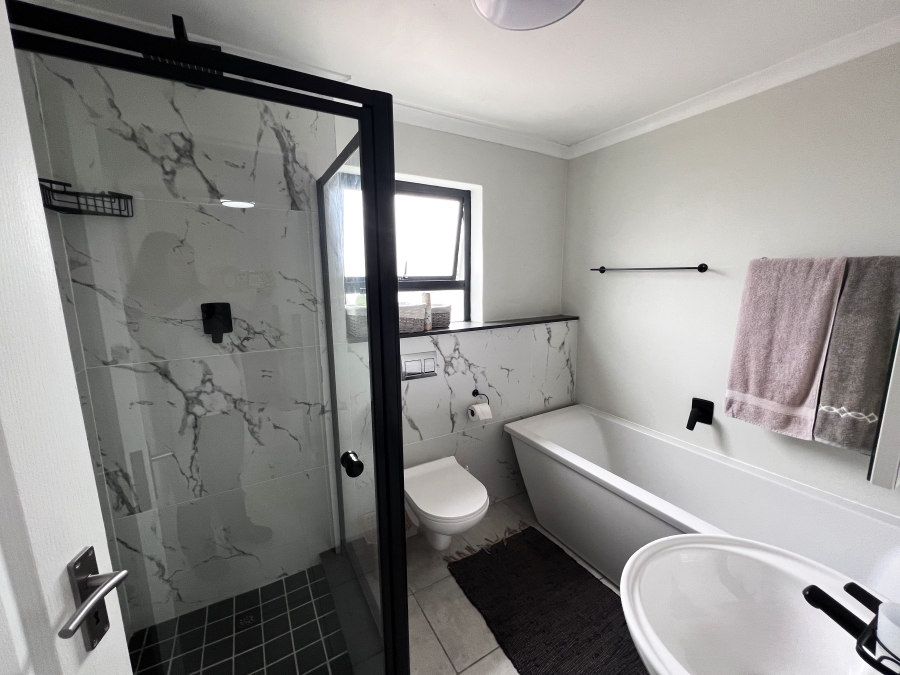 2 Bedroom Property for Sale in Table View Western Cape